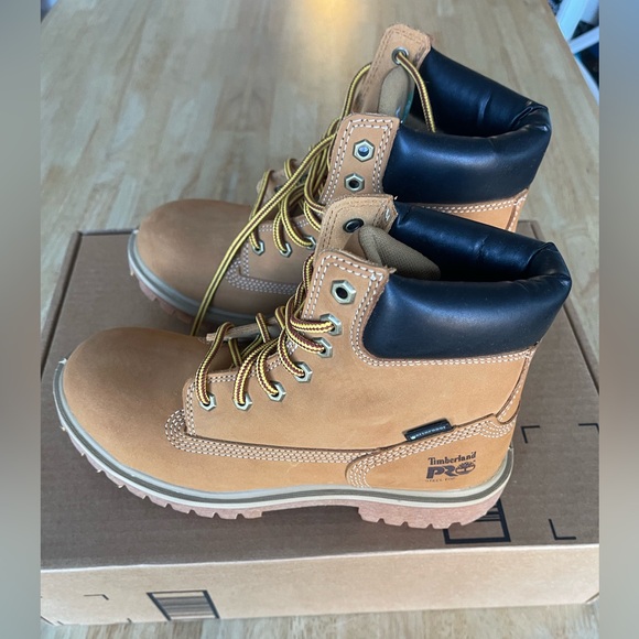 Timberland Pro - Women’s sz 7 - steel toe - tan. NWT, never worn. - Picture 7 of 7